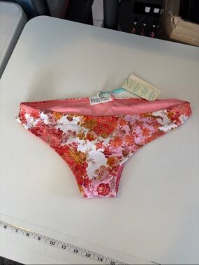 Sea Level Swim Floral Bikini Bottoms in Pink and Coral Size 10